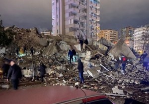 Bakan Kurum dan deprem blgesinde aklama 