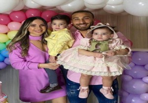 7 y�ll�k evlilik sona m� eriyor? Cenk Tosun dan bo�anma a��klamas� 