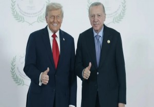 Trump ile sohbette dikkat �eken detay 