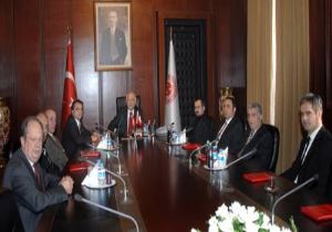 Cemil iek TMED Ynetimini Kabul Etti